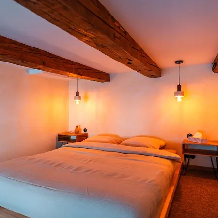 Cozy In The Center Of *